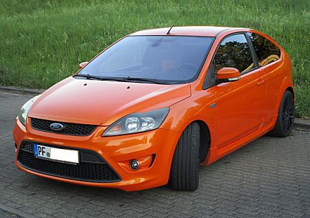 Ford Focus 2,5 ST 5Zylind.-Sound, orange-met., 2. Hd