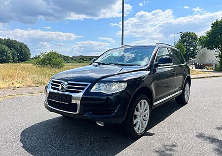 VW Touareg Volkswagen V8