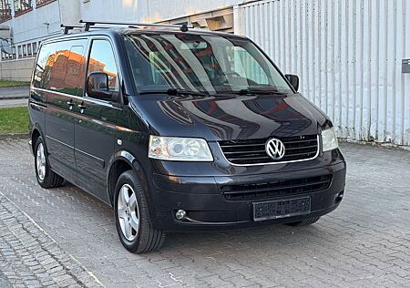 VW T5 Multivan Volkswagen 2,5TDI Highline