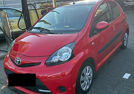 Toyota Aygo (X) Aygo 1,0-l-VVT-i Cool & GO 2014 - TÜV NEU