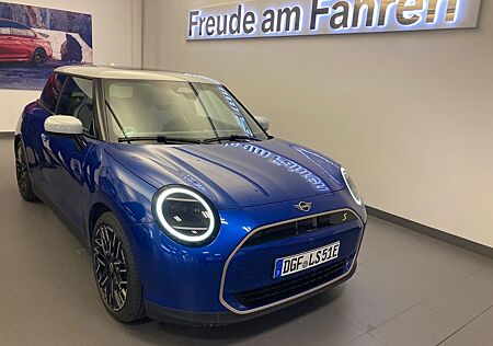 Mini Cooper SE Favoured Trim Pano Navi HuD H/K LED