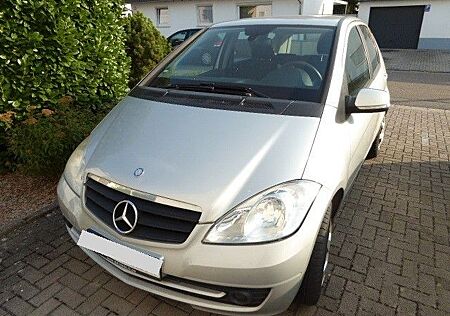 Mercedes-Benz A 180 CDI - LiMA, Riemenspanner, Bremsen neu