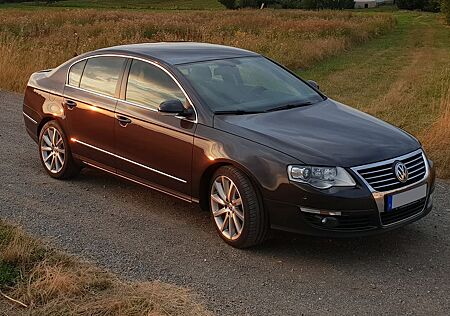 VW Passat Volkswagen 2.0 TDI Highline Limusine Scheckheft