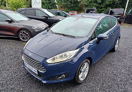Ford Fiesta 1,0 ** Titanium / Navi ** mit Garantie