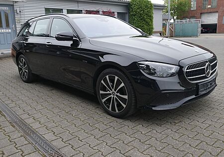 Mercedes-Benz E 300 eT Avantg. Business Pano Head-up Distronic