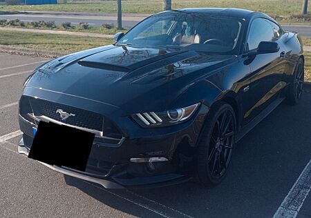 Ford Mustang GT Schaltgetriebe, schwarz, viele Extras