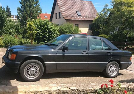 Mercedes-Benz 190