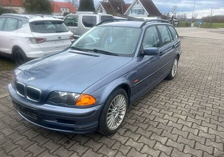 BMW 318i touring