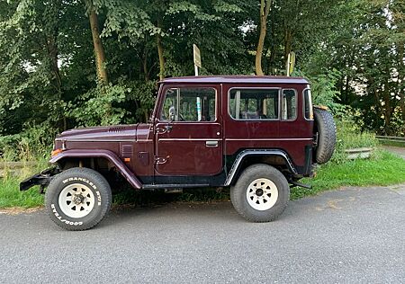 Toyota Land Cruiser BJ40