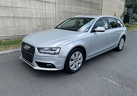 Audi A4 Avant Attraction Quattro*Navi*PDC*SHZ*