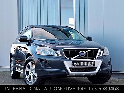 Volvo XC60 2.0D GEARTRONIC/R-DESIGN/LEDER/NAVI/AHK