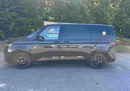 VW T7 Multivan Volkswagen 2,0 TDI SCR DSG kurzer Überhang Life