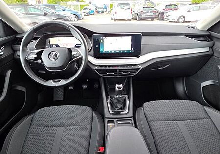 Skoda Octavia Lim./Cockpit/Navi/LED/HUD/AHK/Keyless/1H