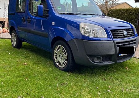 Fiat Doblo 1.4 Scheckheft, Klima, AHK, 2. Hand