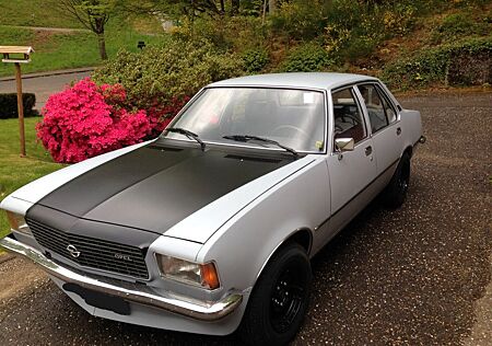 Opel Commodore 2,5