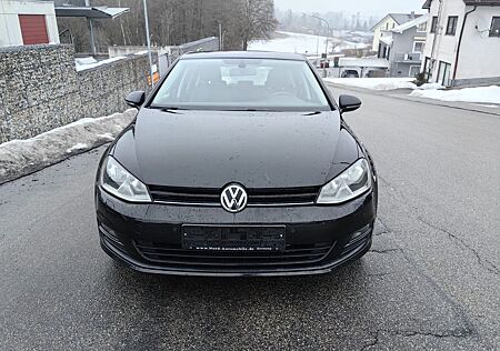 VW Golf Volkswagen VII Lim. Trendline BMT