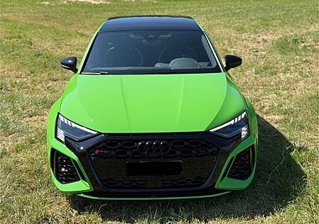 Audi RS3 Sportback *Sport-AGA/Pano/Matrix/280/4J*