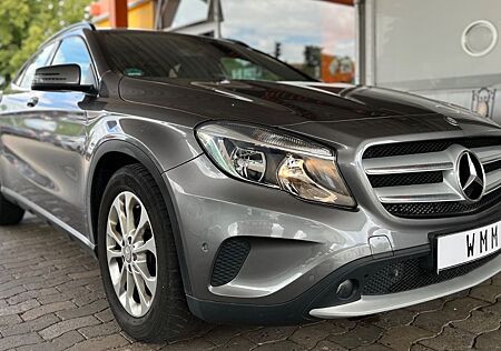 Mercedes-Benz GLA 200 *Navi*RFK*Checkheft*