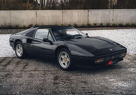 Ferrari 328 GTS / Nero Black / V8