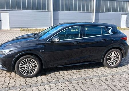 Infiniti Q30 2.2d DCT 7FWD Luxe Schiebe Panoramadach