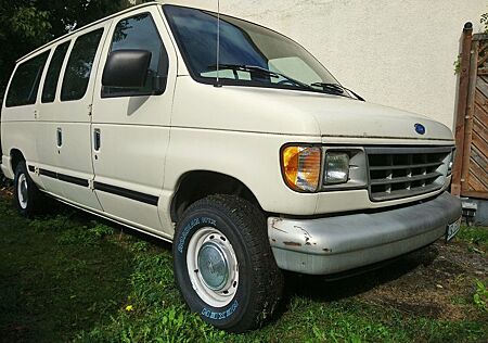 Ford Econoline / Clubwagon; H-Kenz. ! (evtl. Inzahl)