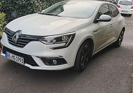 Renault Megane ENERGY TCe 130 Bose Edition Bose Edition