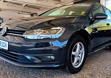 VW Golf Volkswagen VII Variant 1.6 TDI - DSG - LED - NAVI -