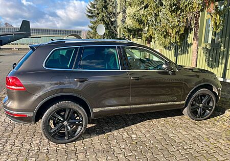 VW Touareg Volkswagen 3.0 V6 TDI SCR Exclusive BMT Terrain...