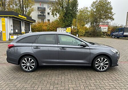 Hyundai i30 1.6 CRDi 85kW Automatik Kamera