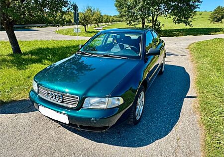 Audi A4 1.8 Limousine Automatik 125 PS (HU bis 06/26)