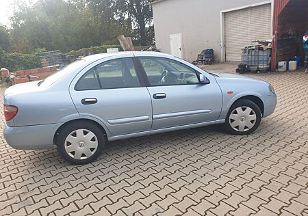 Nissan Almera ***TÜV NEU ***