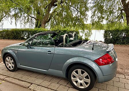 Audi TT Roadster 1.8T 110KW - 2003 sehr gepflegt
