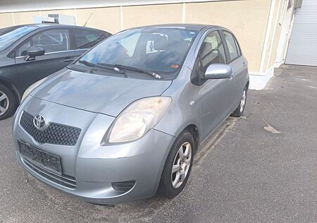 Toyota Yaris 1,4-l-D-4D Executive Executive