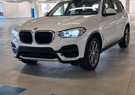 BMW X3 xDrive30i xLine AT xLine