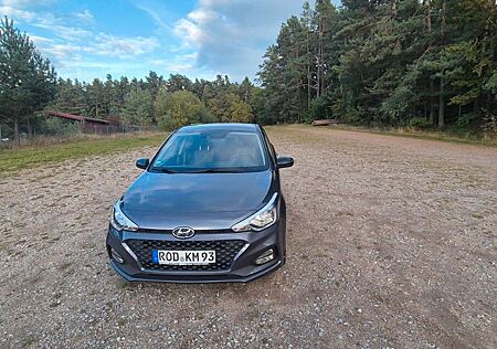 Hyundai i20 1.0 T-GDI YES! NAVI CARPLAY PDC SHZ