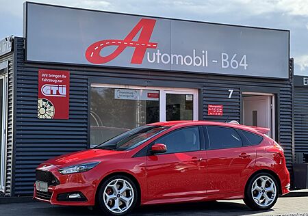 Ford Focus Lim. ST *RECARO|BI-XENON|LEDER|ALLW.|SYNC*