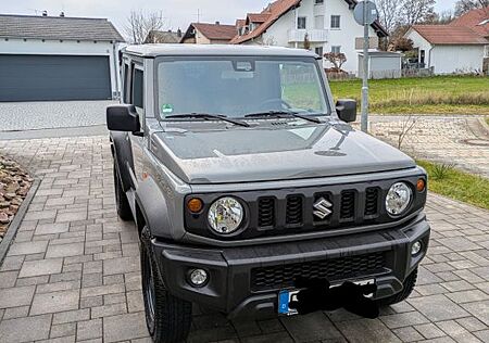 Suzuki Jimny HJ deutsche Ausführung Anhängerkupplung