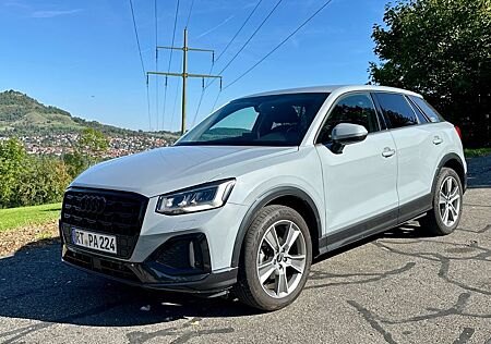 Audi Q2 30TFSI advanced Navi AHK Keyless Garantie