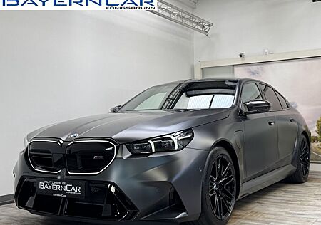 BMW M5 Drivers B&W Sitzlüftung ACC 360° CarbonExt.