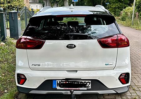 Kia Niro 20k km*Vision*AHK*LHK*1-fahrer*2 Reifen Set