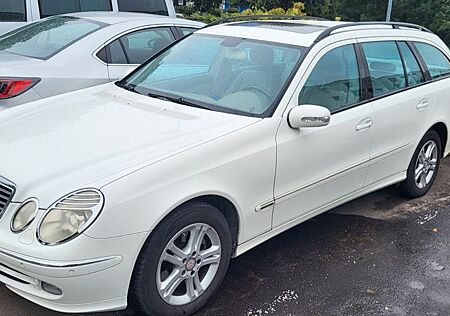 Mercedes-Benz E 240