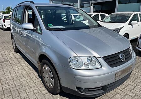 VW Touran Volkswagen Conceptline
