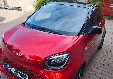 Smart ForFour ForFourEQ Prime Exclusiv 22kw Faltdach LED JBL