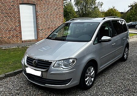 VW Touran Volkswagen 1.6 Freestyle 1. Hand Rentner Opa BiXenon