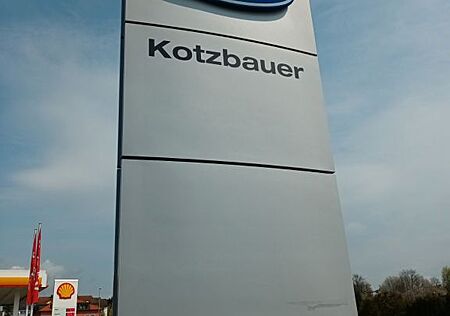 Ford EcoSport Cool & Connect KAM PDC NAVI ALU GARANT+