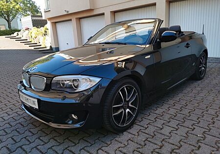 BMW 118i Cabrio/Xenon/Leder/AHK