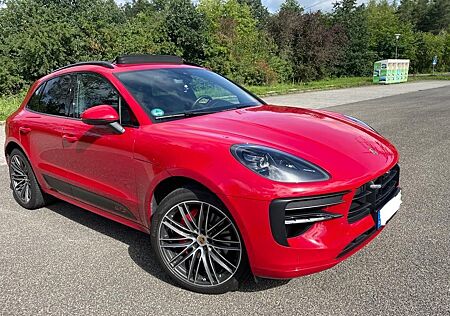 Porsche Macan GTS Chrono 8-fach Pano Keramikversiegelt