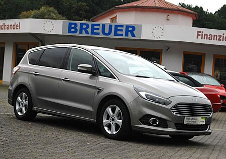 Ford S-Max Titanium AWD Automatik Leder Navi LED