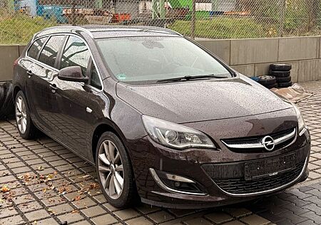 Opel Astra J Sports Tourer Exklusiv PDC*KAMERA*NAVI