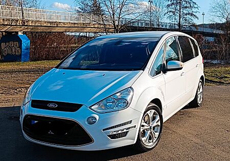Ford S-Max 2,0 TDCi 103kW DPF Titanium Titanium